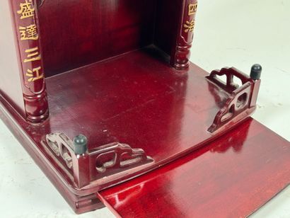 ASIA, 20th century.
Small altar in lacquered...