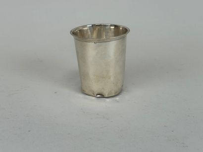 Timbale en argent, poinçon Minerve.
Poids...