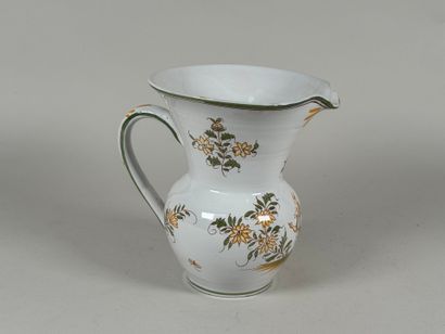 Émile TESSIER (1887-1971) in MALICORNE.
White...