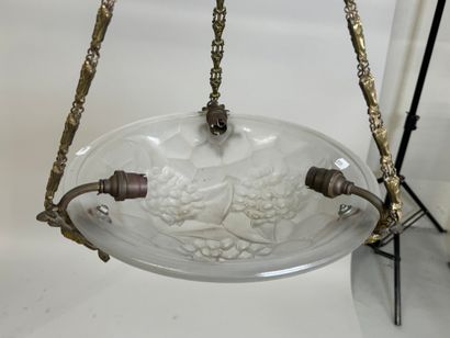 ROC.
Flower-decorated molded glass three-light...