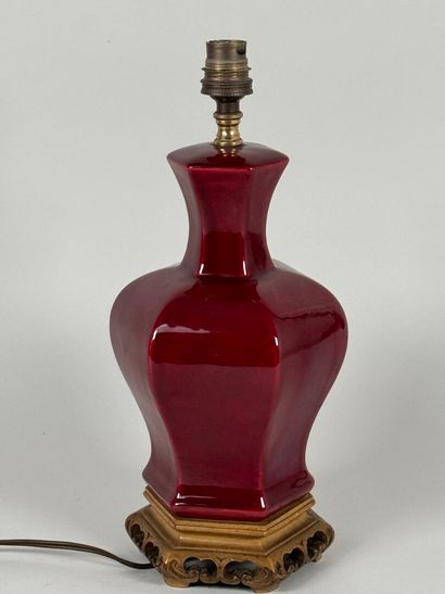 Faceted baluster vase in oxblood color.
Mounted...