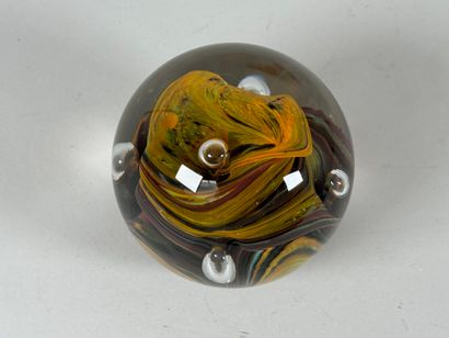Boule sulfure presse-papier en verre coloré...