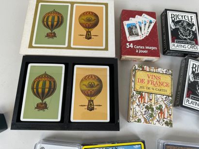 Important lot de jeux de cartes dont Sénat,...
