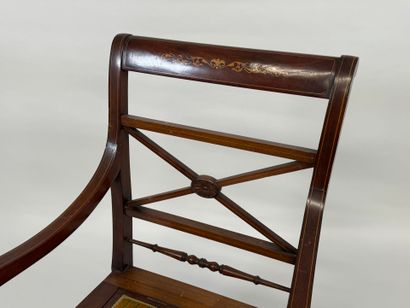 Fauteuil d'aisance en acajou et filets de...