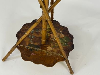 Small pedestal table with four trays, bamboo-style...