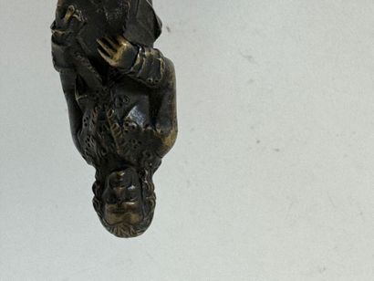 École XIXe.
Voltaire.
Cachet en bronze ciselé...