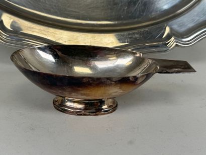GALLIA pour CHRISTOFLE.
Saucière sur talon...