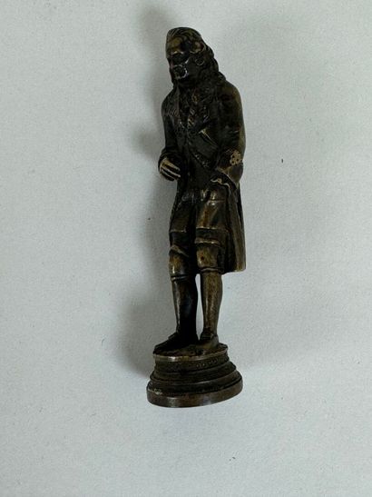École XIXe.
Voltaire.
Cachet en bronze ciselé...