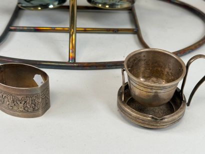 Lot comprenant :
- un seau à glaçons en métal...