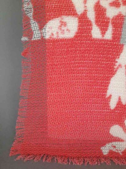VIVIENNE WESTWOOD.
Fringed stole in openwork...