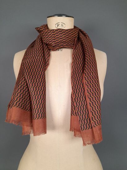 BURBERRY.
Fringed modal linen scarf with...