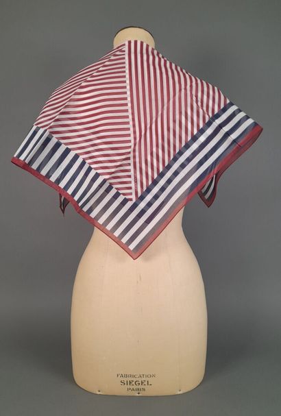 NINA RICCI.
Set of two cotton squares decorated...