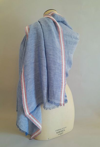 Lot including:
- ALAIN FIGARET.
Fringed viscose...
