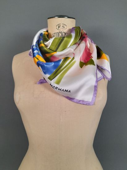 NORMANA.
Lot including :
- Silk square with...