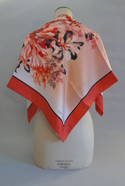 Lot including: 
- MARIA GRAZIA SEVERI.
Silk...