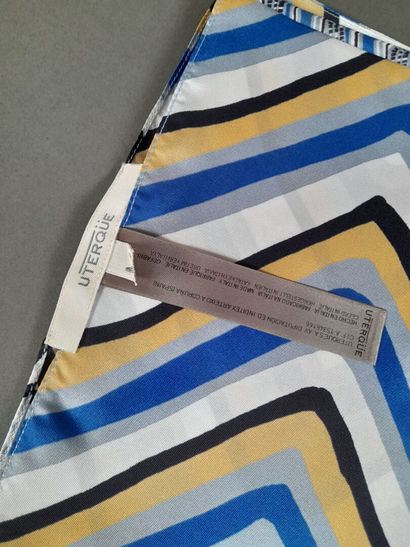 Lot including:
- UTERQUE.
Silk twill square...