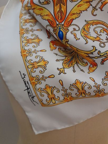 ALEKSANDER ALEMBERT.
Silk twill square decorated...
