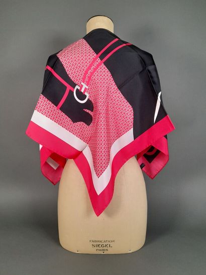 Lot including :
- Silk square decorated with...