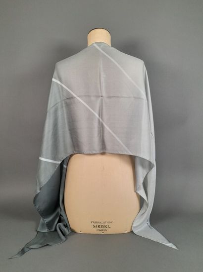 CALVIN KLEIN.
Lot including : 
- Silk twill...
