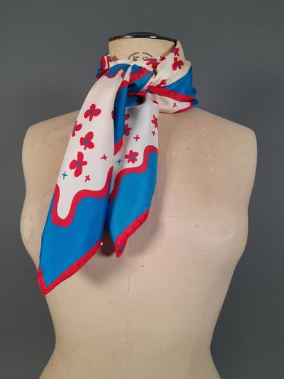 INES DE LA FRESSANGE.
Silk twill square decorated...