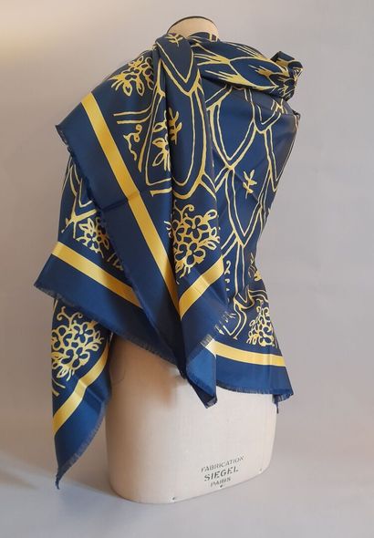 ARC EN CIEL TAROT.
Fringed silk twill square...