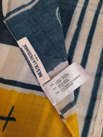 INES DE LA FRESSANGE, PARIS.
Fringed wool,...