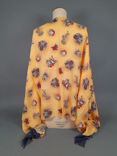 HOLLIDAY & BROWN, LONDON.
Fringed cashmere...