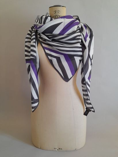Lot including:
-CALVIN KLEIN.
Wool, viscose...