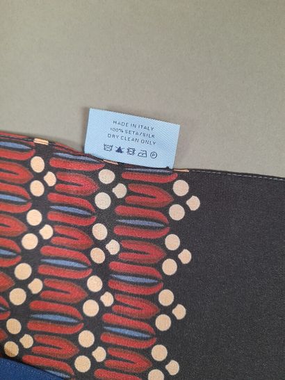 SMYTHSON OF BOND STREET.
Silk fringed scarf...
