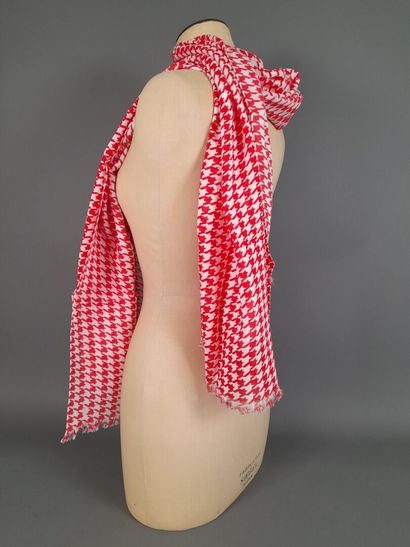 Lot including:
- Silk twill fringed scarf...