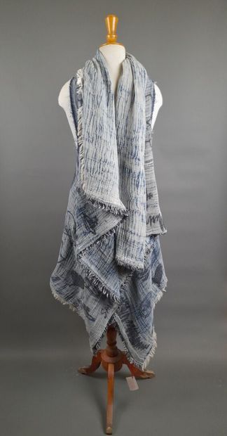 VIVIENNE WESTWOOD.
Fringed stole jacket in...