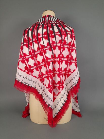 Lot including:
- Silk twill fringed scarf...