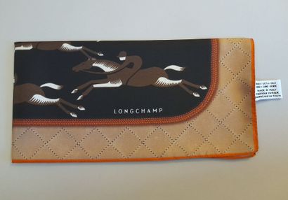 LONGCHAMP, PARIS.
Gavroche in silk twill...