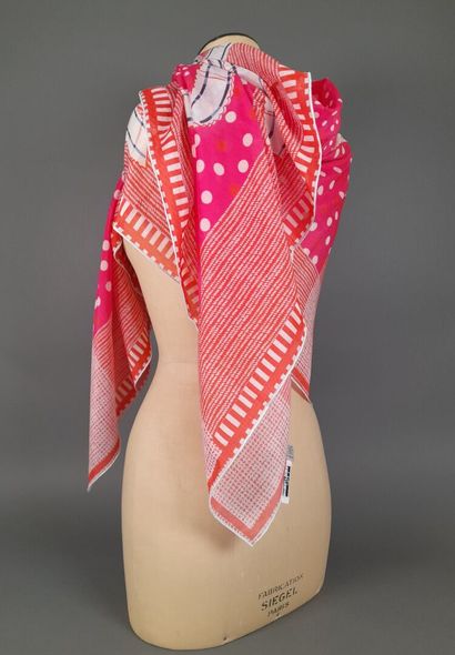 INES DE LA FRESSANGE, PARIS.
Cotton and silk...