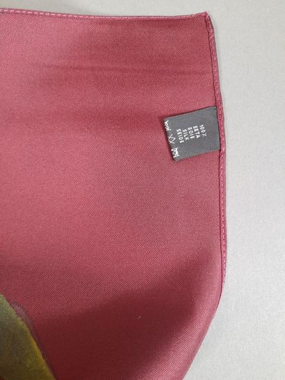 Lot including: 
- CAVALLERIA TOSCANA.
Silk...
