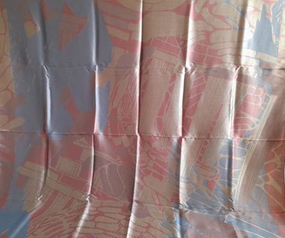 Lot including:
- Silk and cotton stole decorated...
