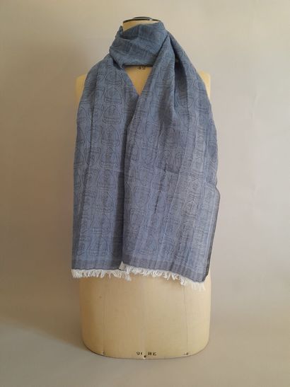 Lot including:
- ALAIN FIGARET.
Fringed viscose...