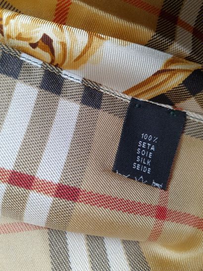 BURBERRY.
Silk twill square decorated with...