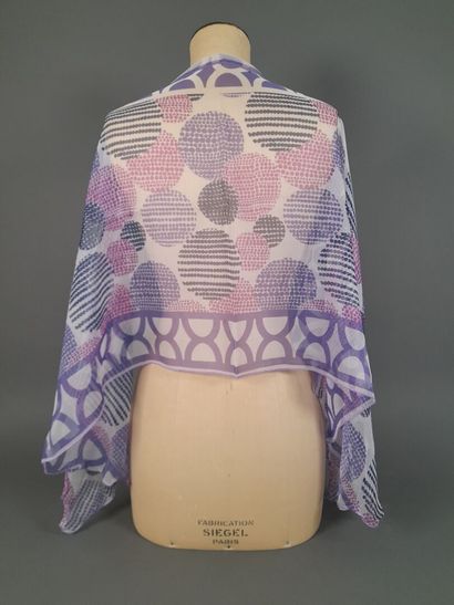 Lot including: 
- Modal and cashmere scarf...