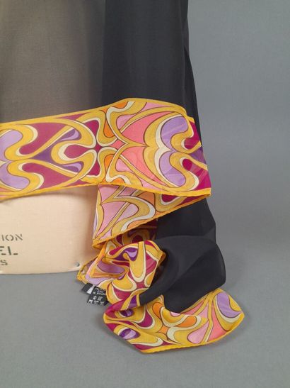 FREYWILLE.
Black silk chiffon scarf decorated...