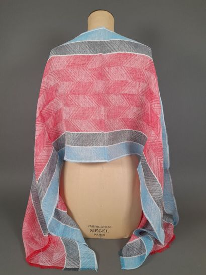 Lot including:
- RENE LEZARD.
Fringed linen...