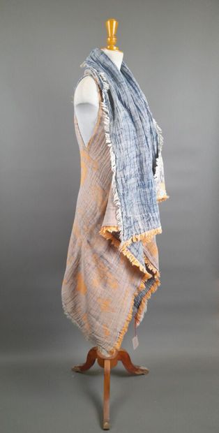 VIVIENNE WESTWOOD.
Fringed stole jacket in...
