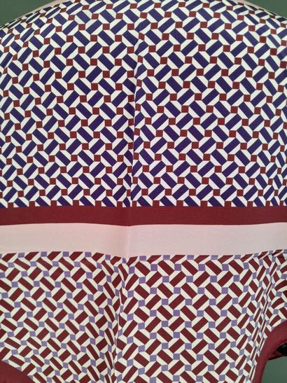 BULGARI.
Silk point with geometric decoration...