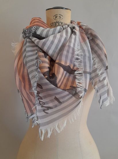 Lot including:
- COACH.
Fringed cotton square...