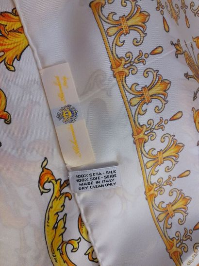 ALEKSANDER ALEMBERT.
Silk twill square decorated...