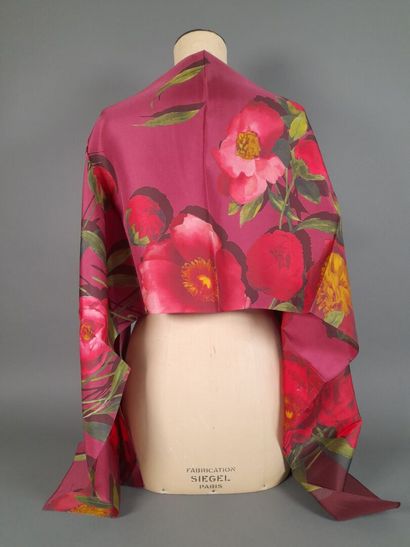 Lot including: 
- CAVALLERIA TOSCANA.
Silk...