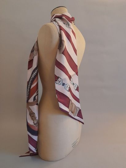 BALLY.
Lined scarf in silk twill decorated...