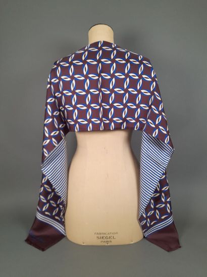 HOLLIDAY & BROWN, LONDON.
Silk twill fringed...