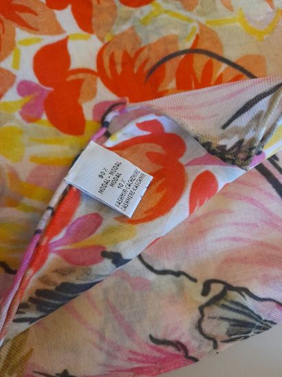 Lot including: 
- GRAEME BLACK.
Silk square...