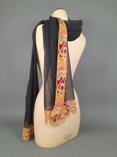 FREYWILLE.
Black silk chiffon scarf decorated...